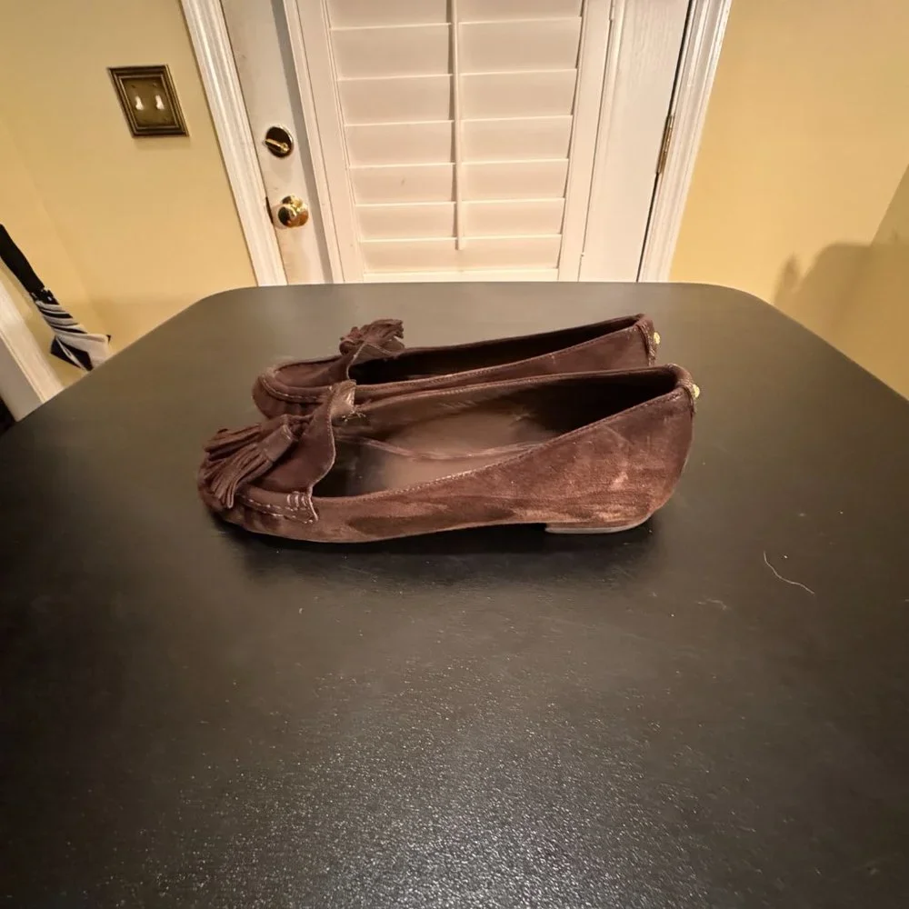 Kate Spade size 7 brown suede  flats with  tassels